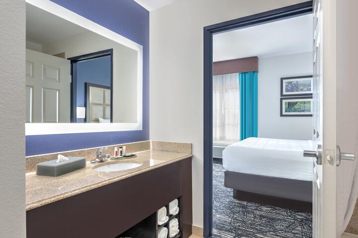 La Quinta Inn & Suites by Wyndham Paris
