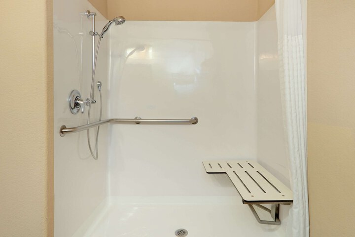 Room 16 of 29