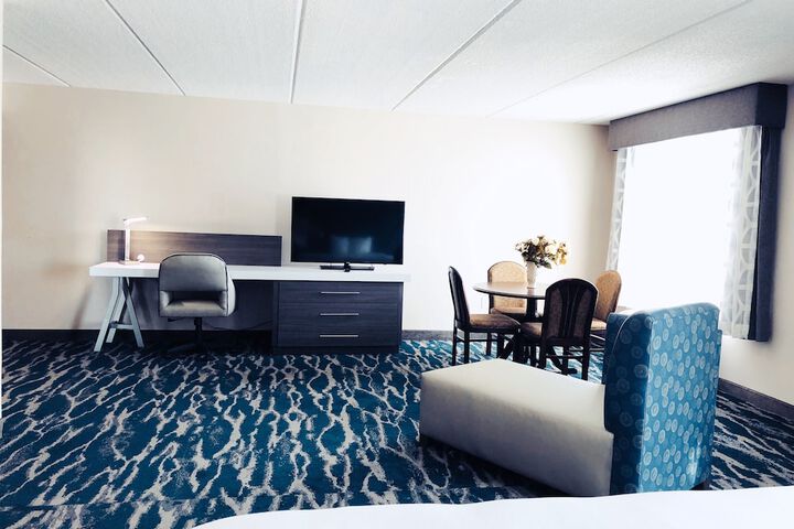 Room 40 of 72