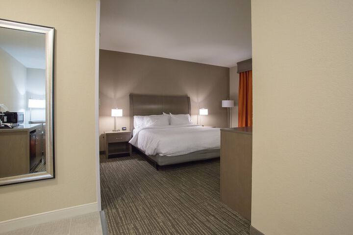 Room 28 of 51