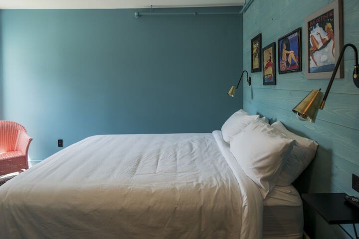 Room 19 of 47