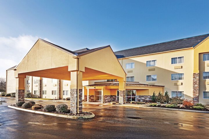 Hotel 7 of 44