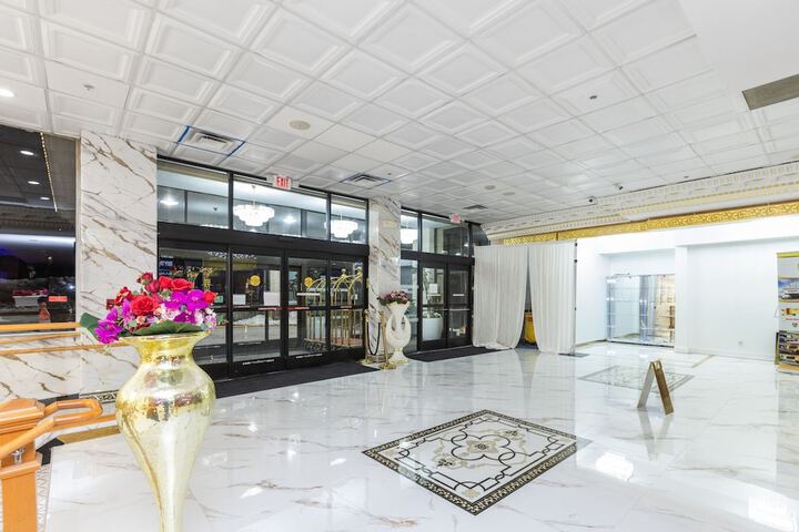 Metro Points Hotel