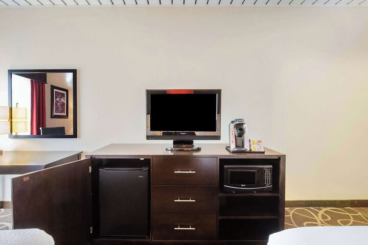 Room 22 of 42