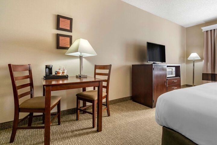 Room 9 of 36