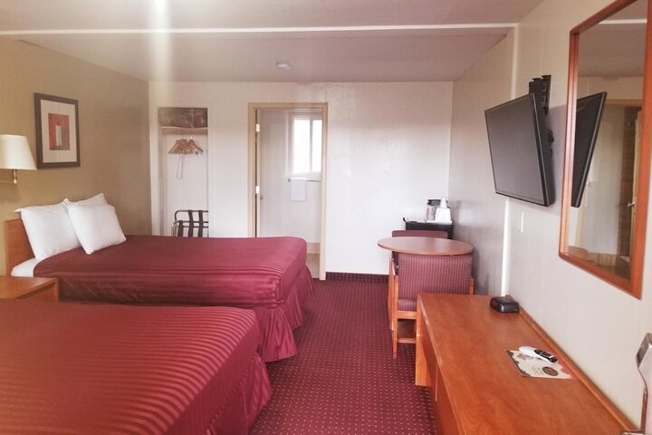 Room 12 of 19