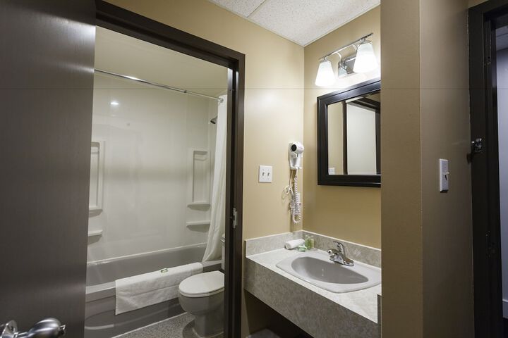 Room 8 of 26