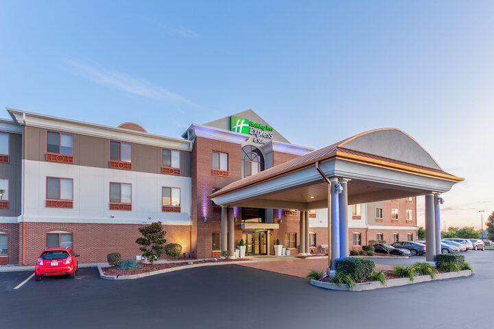 Holiday Inn Express & Suites OFallon / Shiloh by IHG