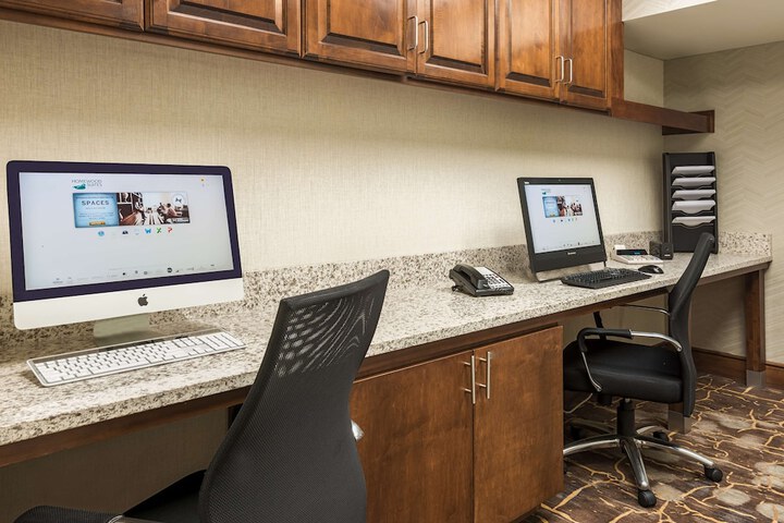 Business Center 26 of 26