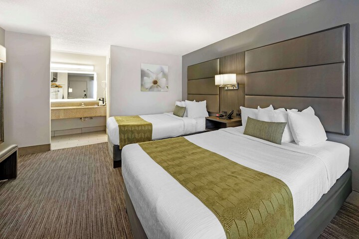 Room 21 of 24