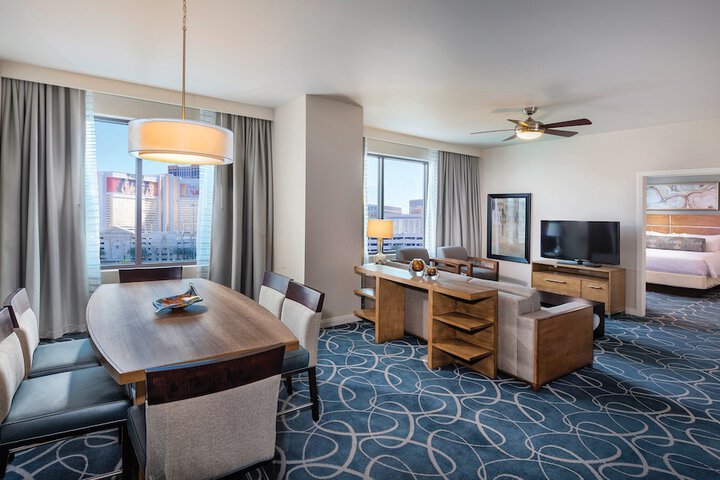 Club Wyndham Desert Blue