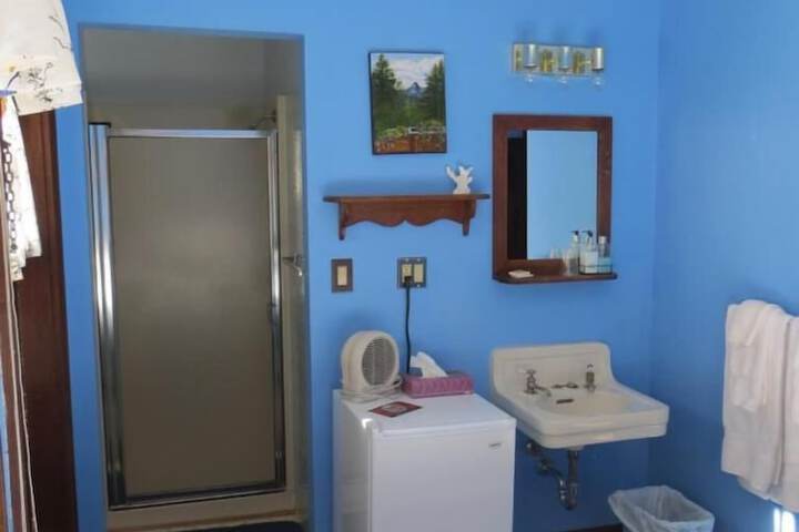 Room 48 of 80