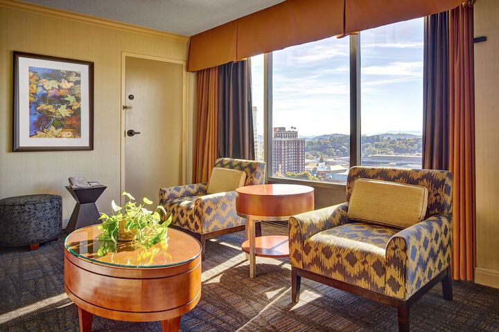 Hilton Knoxville