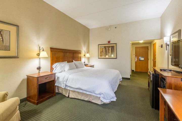 Room 9 of 31