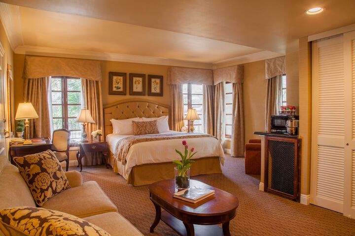 Room 32 of 47