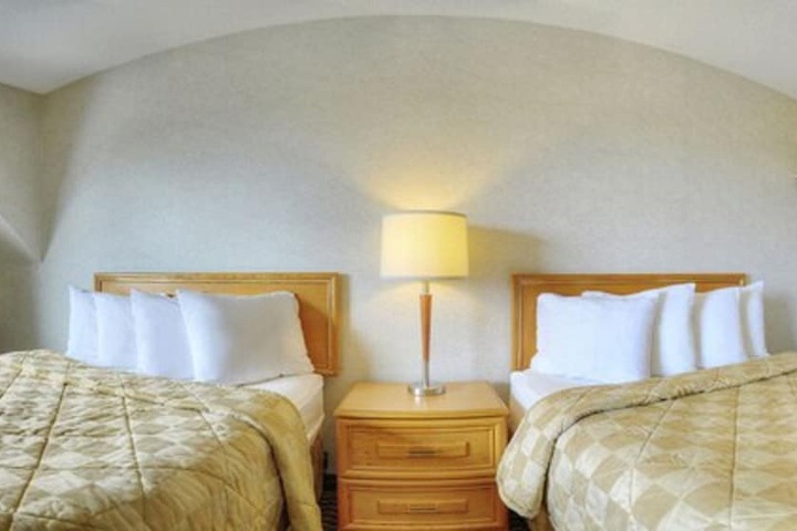 Room 21 of 37