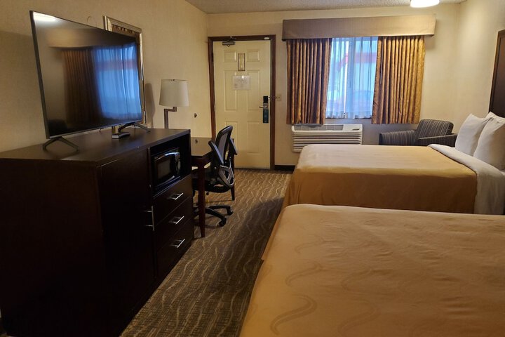 Room 30 of 40