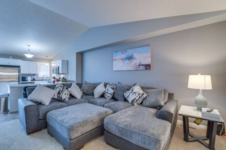 Pet-friendly North Dakota Escape w / Fenced-in Yard