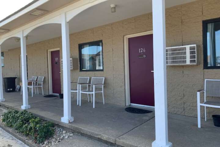 Hotel Exterior 71 of 73