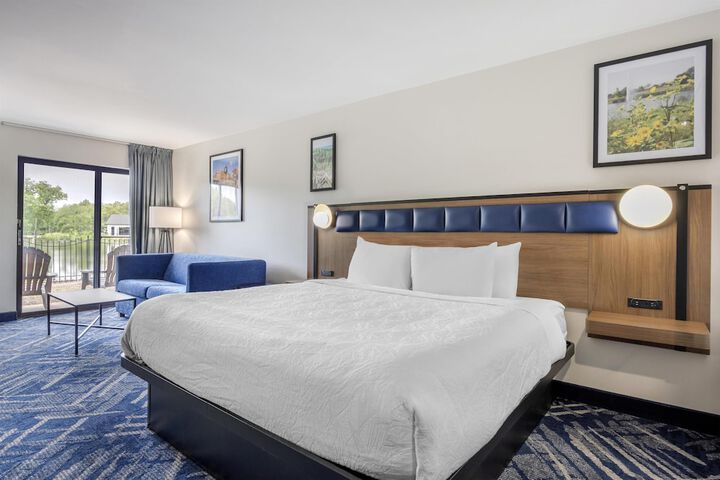 Best Western Indian Oak