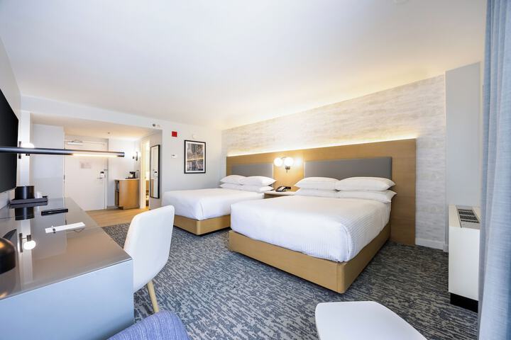 DoubleTree by Hilton New York JFK Airport