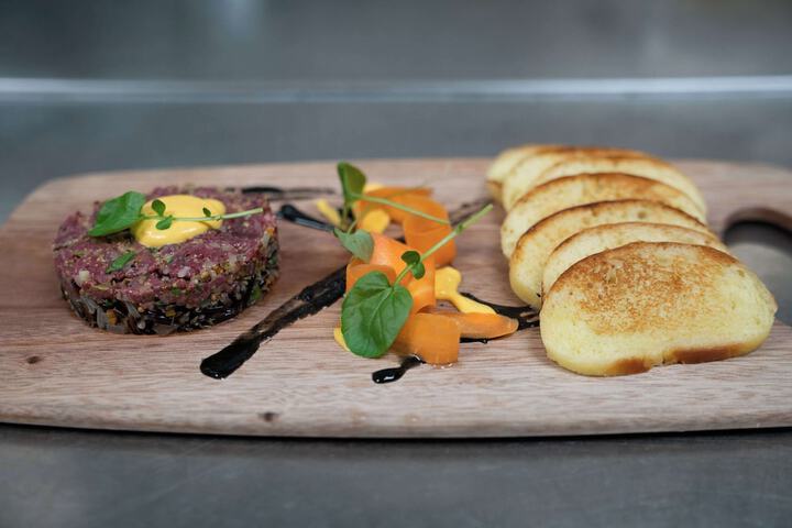 Dining 62 of 71
