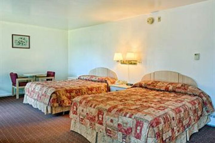 Econo Lodge Central