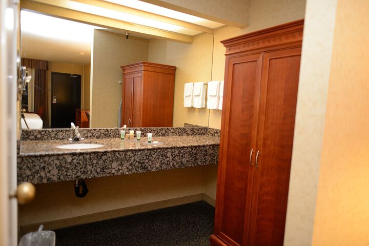 Room 14 of 36