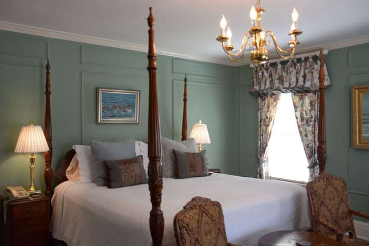 Room 60 of 151
