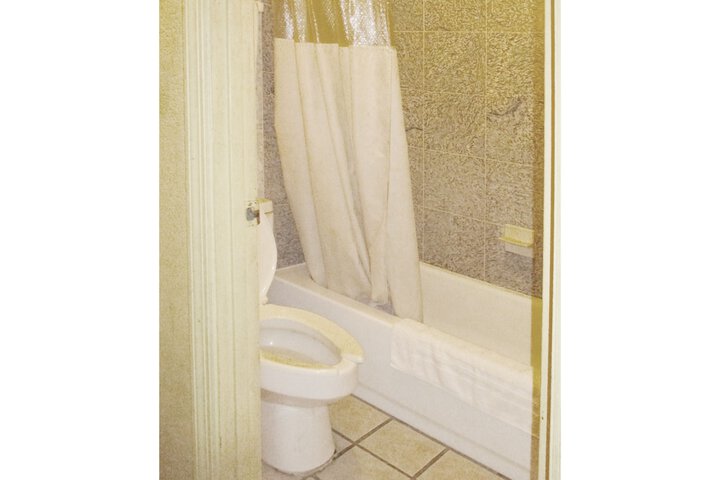 Room 13 of 25