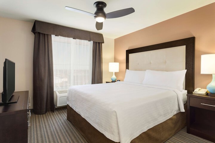 Homewood Suites by Hilton Fargo