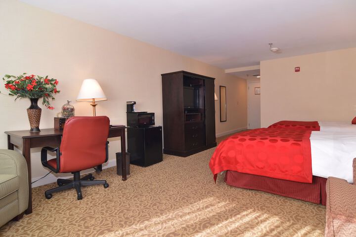 Ramada by Wyndham Seekonk Providence Area