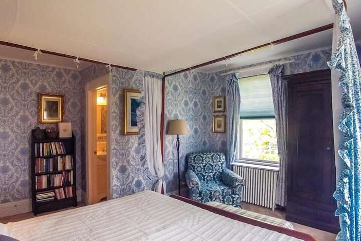 Room 30 of 84