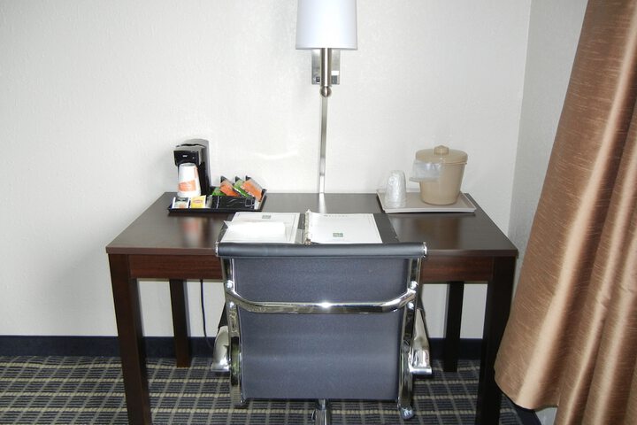 Room 14 of 35