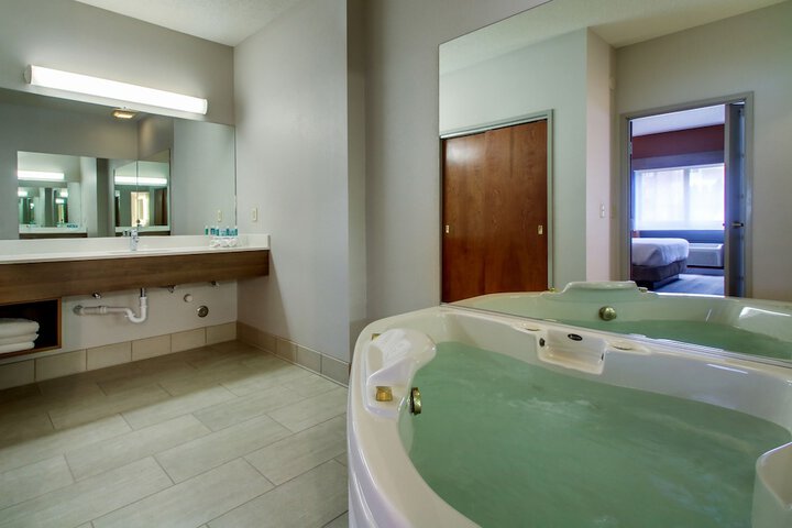 Room 18 of 38