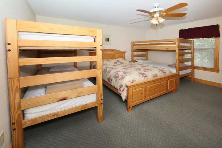 Room 27 of 44