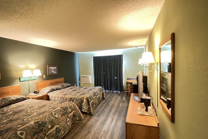Harbor Lights Lodge