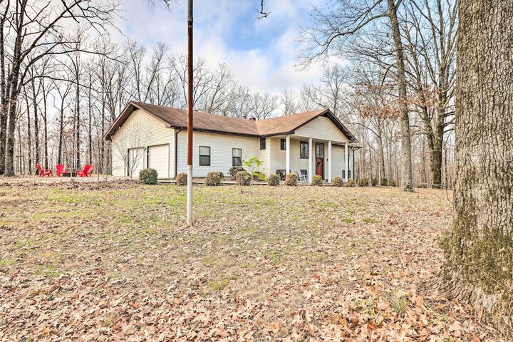 40-acre Poplar Bluff Nature Lovers Paradise!