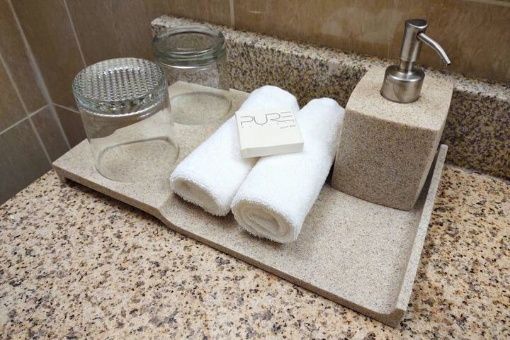 Days Inn & Suites by Wyndham Fort Saskatchewan