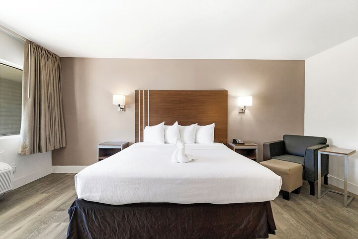 Room 21 of 29