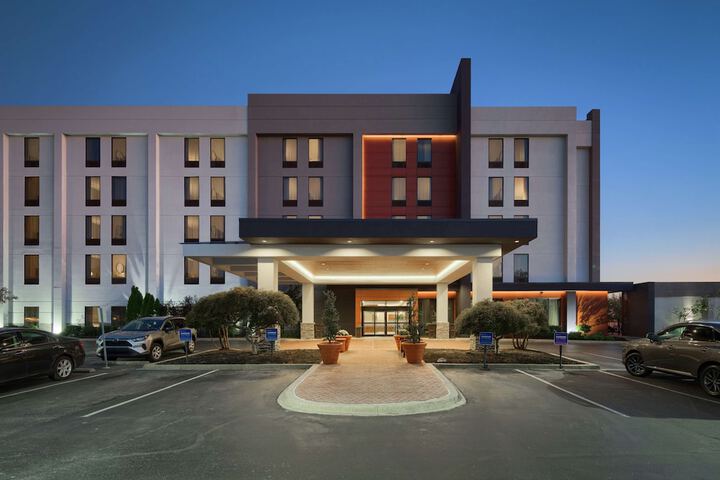Hotel 7 of 45