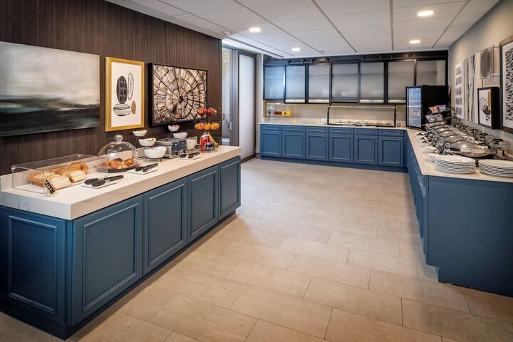 Delta Hotels by Marriott Huntington Downtown