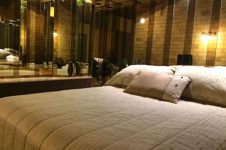 Room 54 of 82