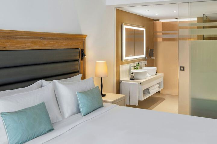 Pine Cliffs Ocean Suites a Luxury Collection Resort & Spa