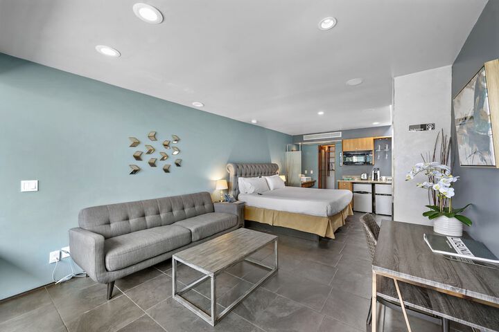 14 West Hotel