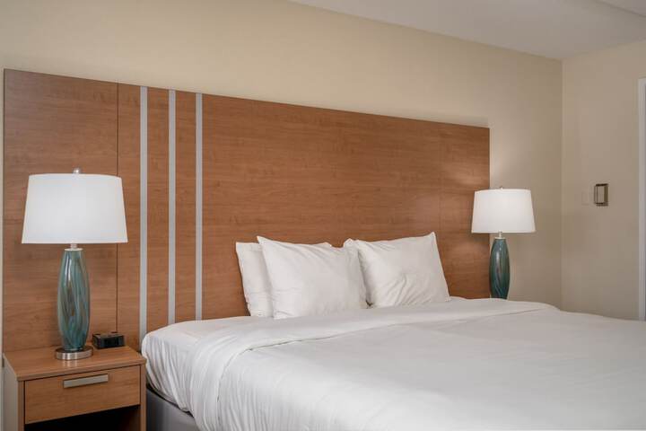 Room 10 of 17