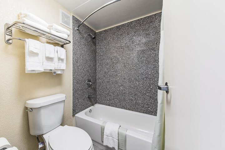 Room 19 of 25