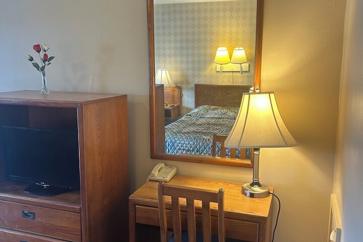 Room 17 of 23