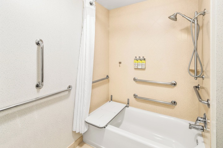 Room 44 of 60