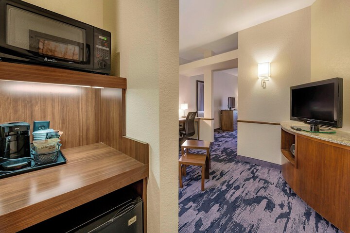 Room 14 of 33